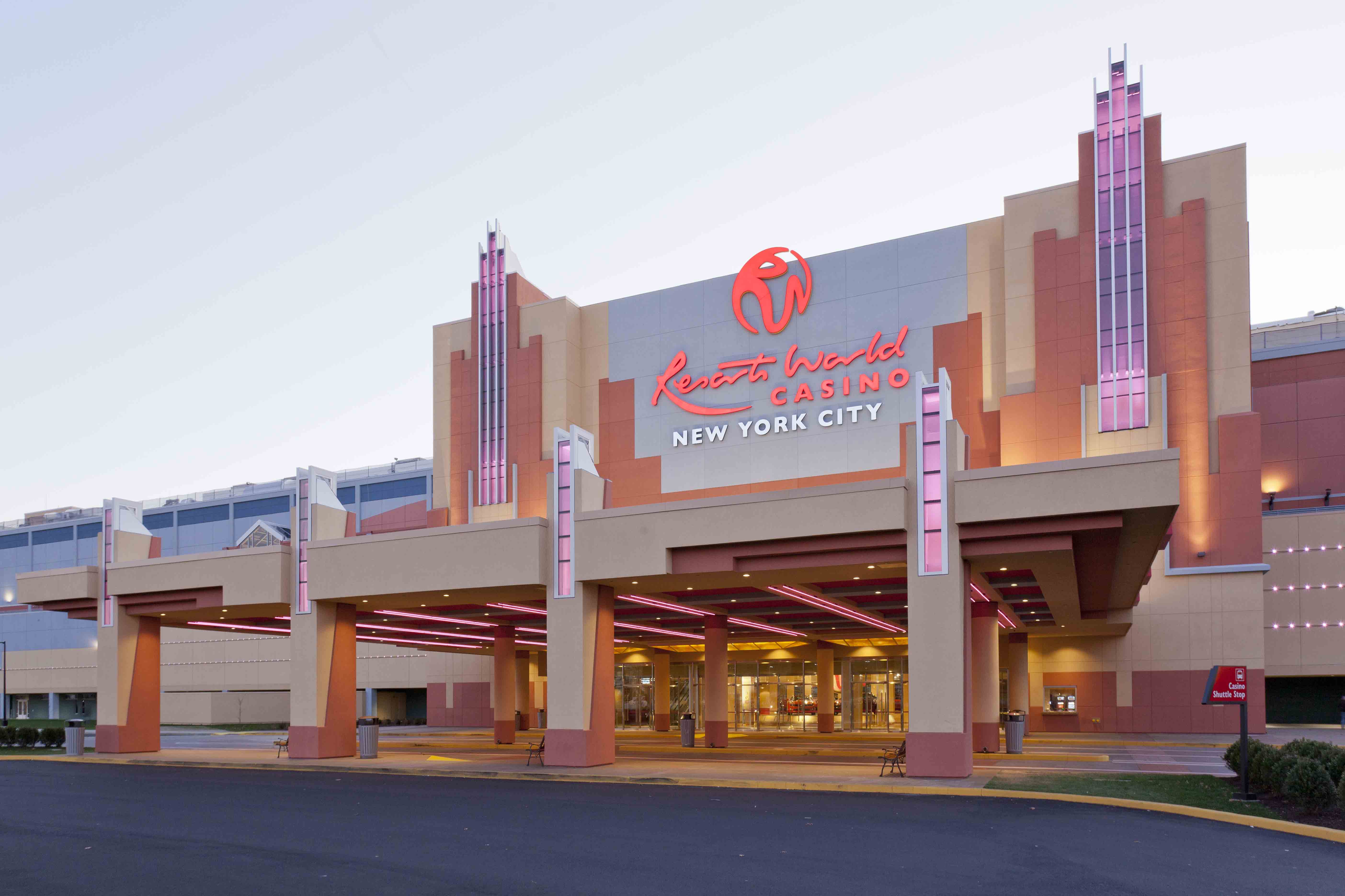 hotels near resorts world casino nyc